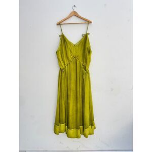 New with Tags ASOS Design Curve Chartreuse Satin Midi Dress Size US 26